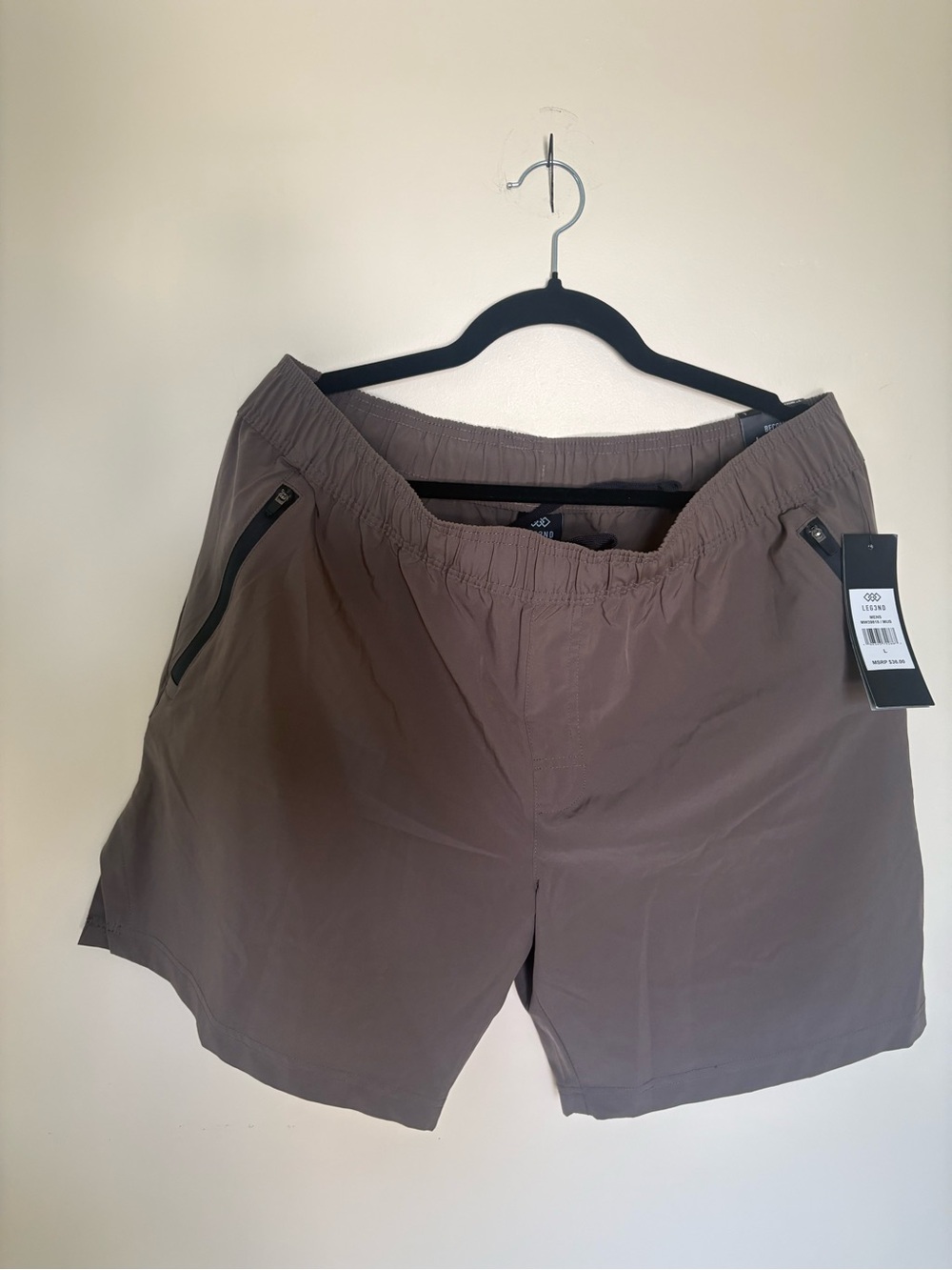 New With Tags LEG3ND Men's brown Elastic Drawstring Shorts with zipper pockets L
